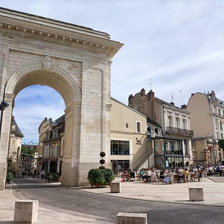 Nevers A La Porte De Paris Zewnętrze zdjęcie